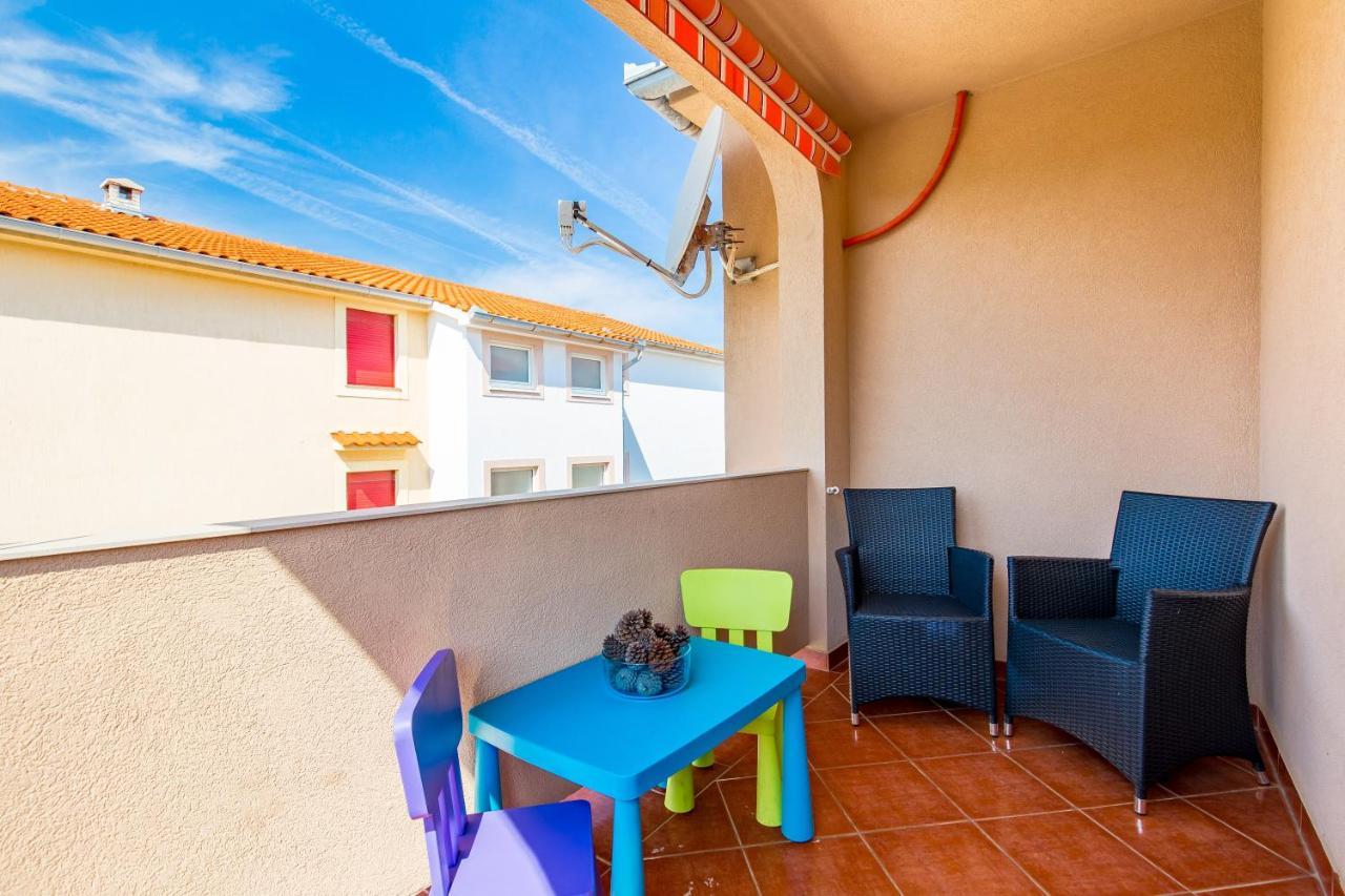 Apartment Tonka Barbat na Rabu Kültér fotó