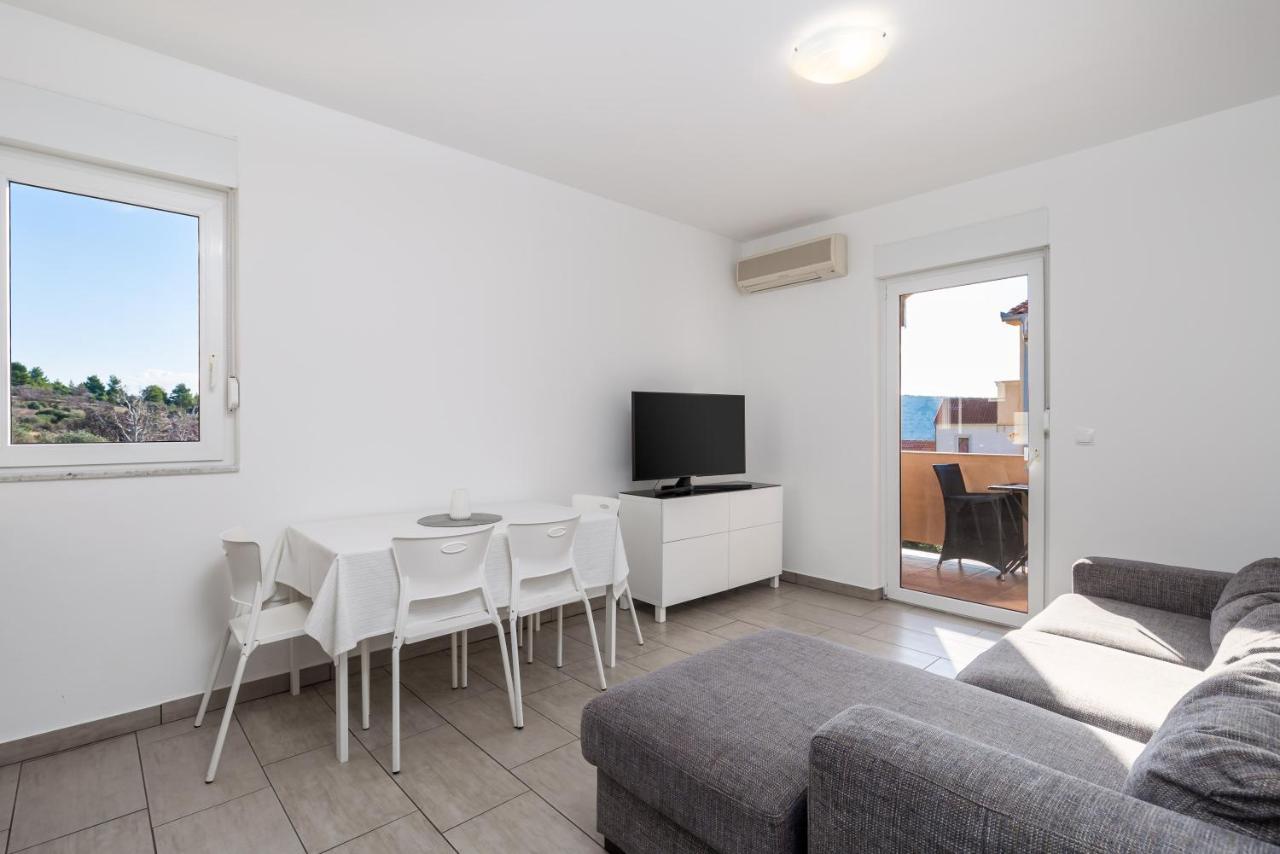 Apartment Tonka Barbat na Rabu Kültér fotó