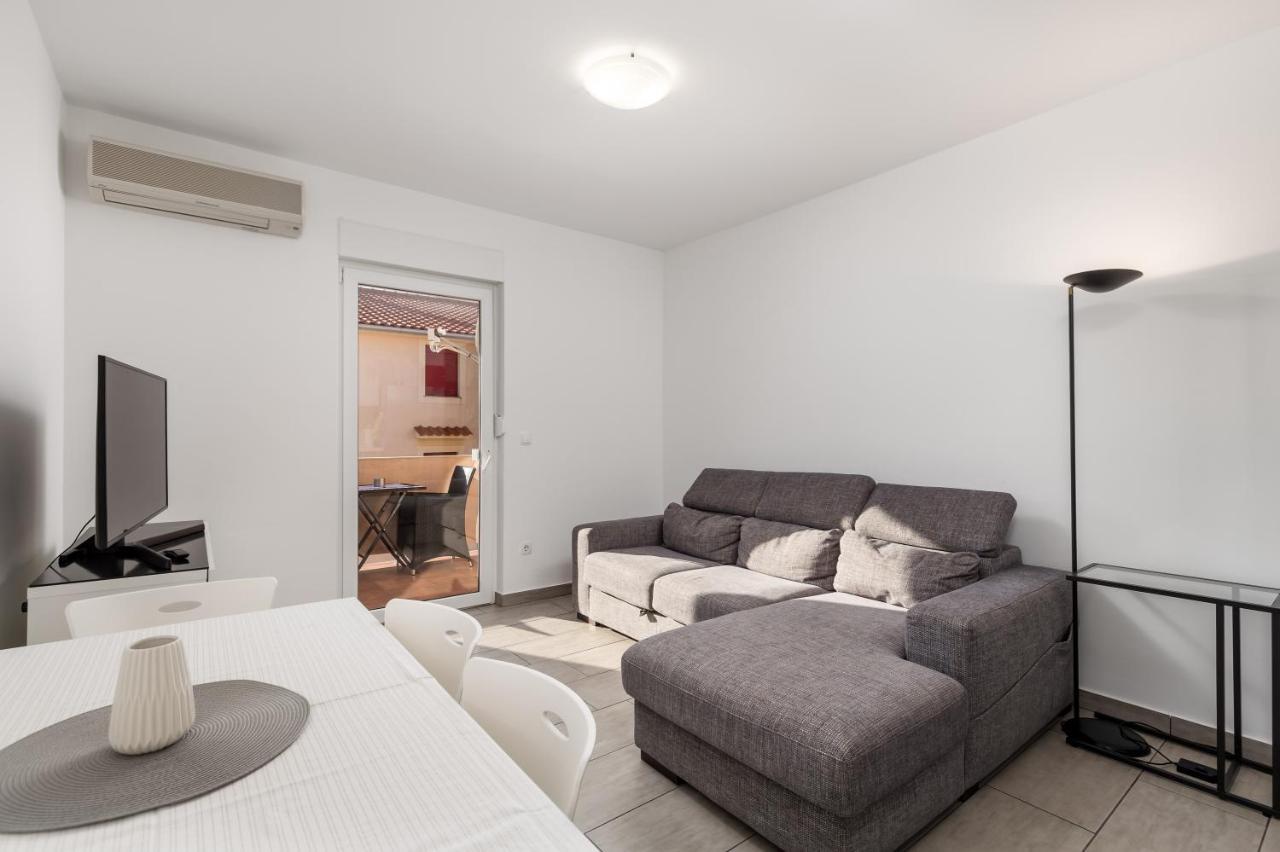Apartment Tonka Barbat na Rabu Kültér fotó