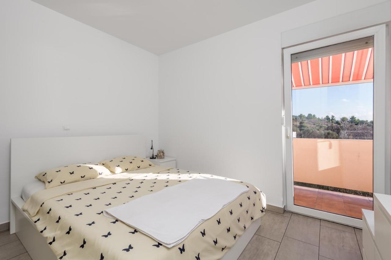 Apartment Tonka Barbat na Rabu Kültér fotó